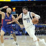 Luka Doncic (77) est en feu KEYSTONE/AP/Carlos Osorio